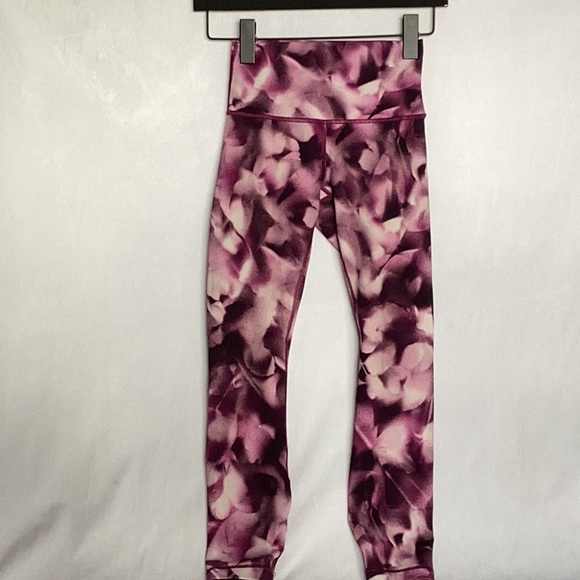 Lululemon leggings - Picture 4 of 10